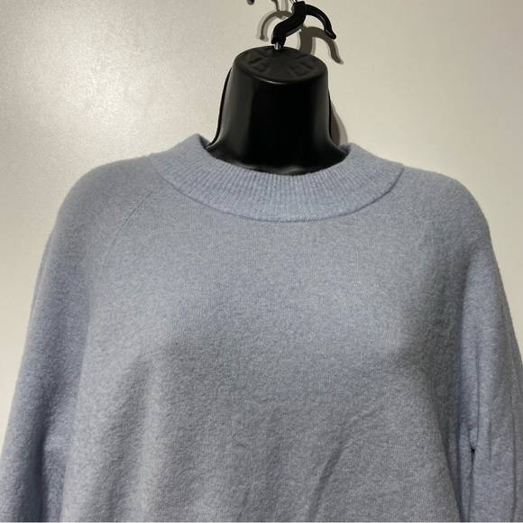 Athleta Hawthorne Crew Neck Extra Fine Merino Wool Sweater Light Blue Size Small - Picture 6 of 12
